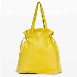 Lululemon Easy as Sunday Tote